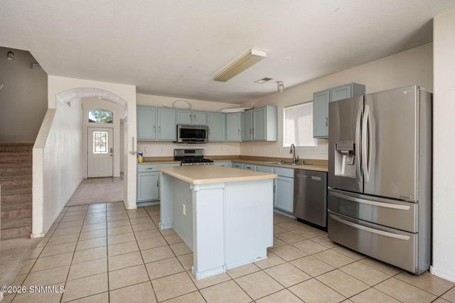 6118 Blue Mountain Drive, Las Cruces, NM 88012