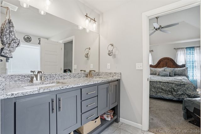 4915 E Galveston Place, Broken Arrow, OK 74014