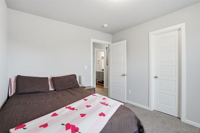 4915 E Galveston Place, Broken Arrow, OK 74014