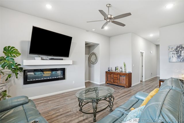 4915 E Galveston Place, Broken Arrow, OK 74014