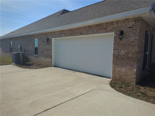 8469 Howells Ferry Road, Semmes, AL 36575