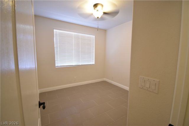 7713 Himalayas Avenue 104, Las Vegas, NV 89128