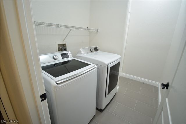 7713 Himalayas Avenue 104, Las Vegas, NV 89128