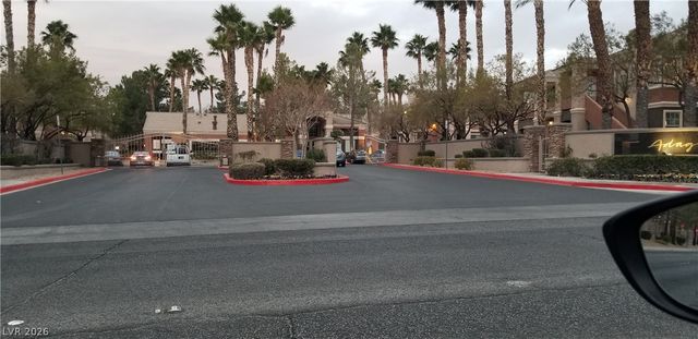 7713 Himalayas Avenue 104, Las Vegas, NV 89128