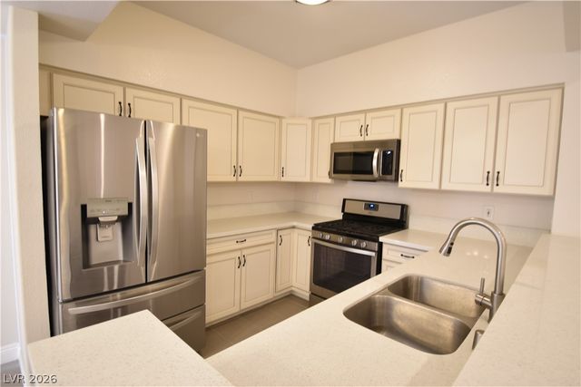 7713 Himalayas Avenue 104, Las Vegas, NV 89128