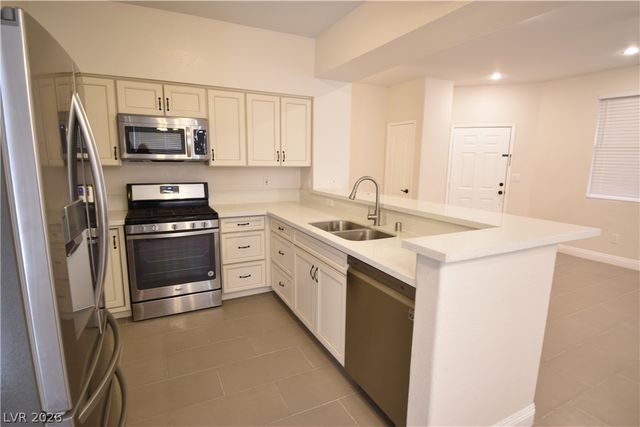 7713 Himalayas Avenue 104, Las Vegas, NV 89128