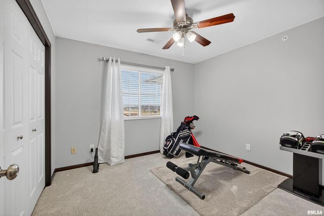 300 E FRANKLIN Street 203, Eldridge, IA 52748