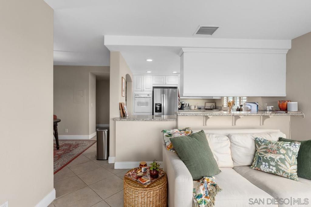 7635 Eads Ave 306, La Jolla, CA 92037 — photo 4