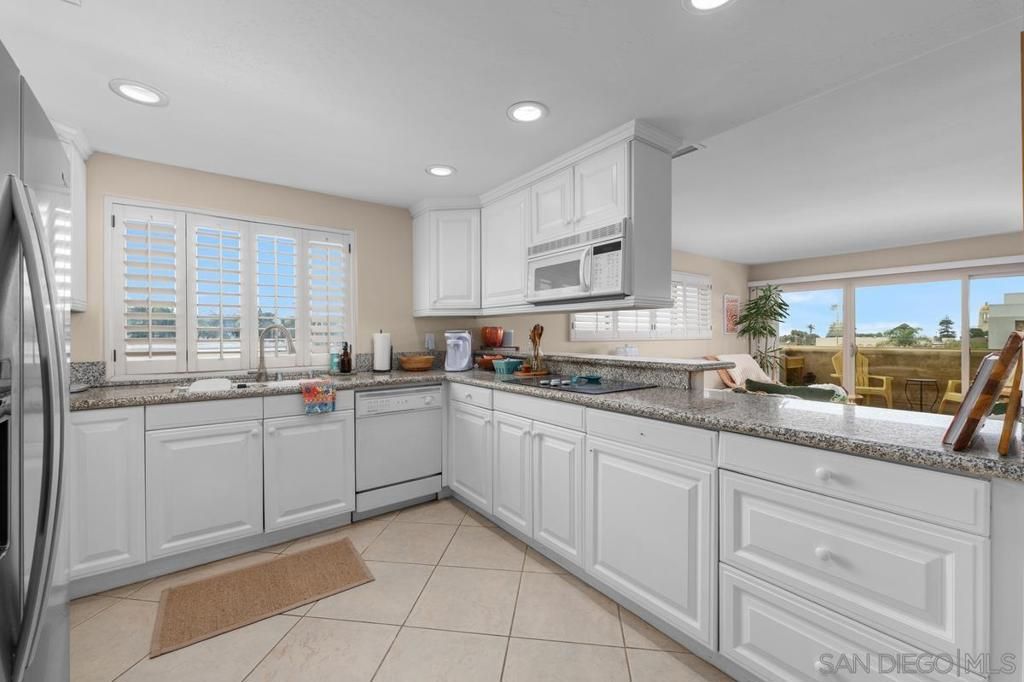7635 Eads Ave 306, La Jolla, CA 92037 — photo 5
