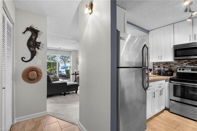 3558 Shore Dr Apt G9, Virginia Beach, VA 23455