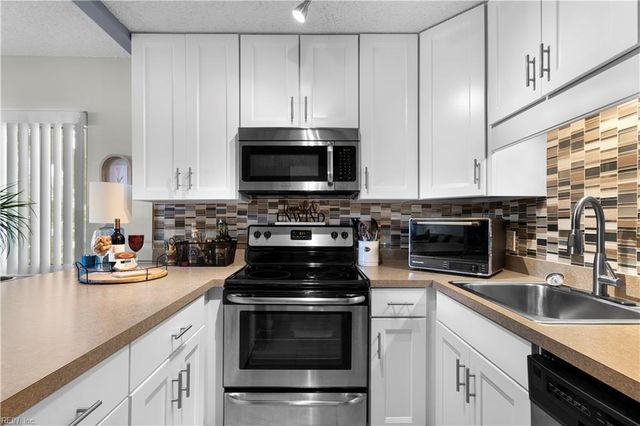 3558 Shore Dr Apt G9, Virginia Beach, VA 23455