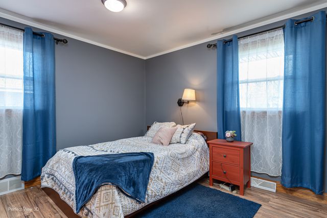 10817 S Oak Park Avenue, Worth, IL 60482