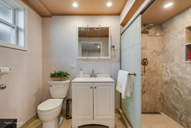 10817 S Oak Park Avenue, Worth, IL 60482