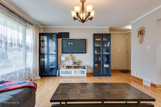 10817 S Oak Park Avenue, Worth, IL 60482