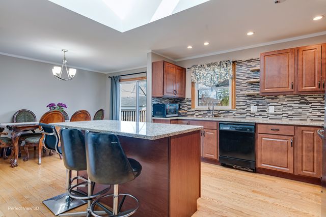 10817 S Oak Park Avenue, Worth, IL 60482