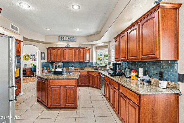 13566 EMERALD COAST Lane, Horizon City, TX 79928