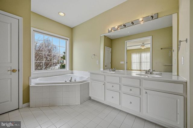 101 VIOLET DR, Kennett Square, PA 19348