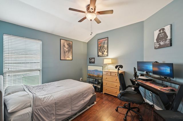 2002 Carriage Road, Heartland, TX 75126