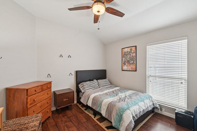 2002 Carriage Road, Heartland, TX 75126