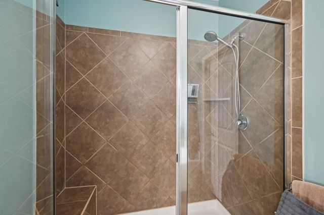 2002 Carriage Road, Heartland, TX 75126