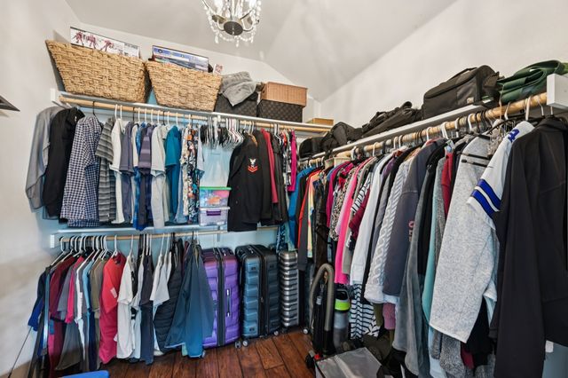 2002 Carriage Road, Heartland, TX 75126