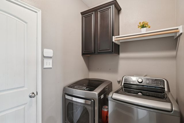 2002 Carriage Road, Heartland, TX 75126