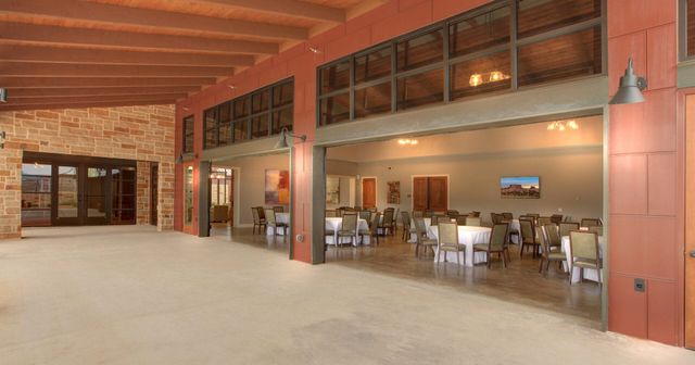 2002 Carriage Road, Heartland, TX 75126