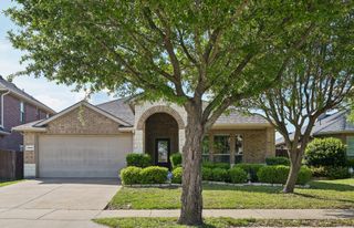 2002 Carriage Road, Heartland, TX 75126