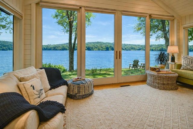 N3789 Tipperary Road, Poynette, WI 53955