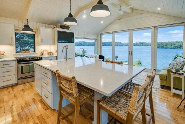 N3789 Tipperary Road, Poynette, WI 53955