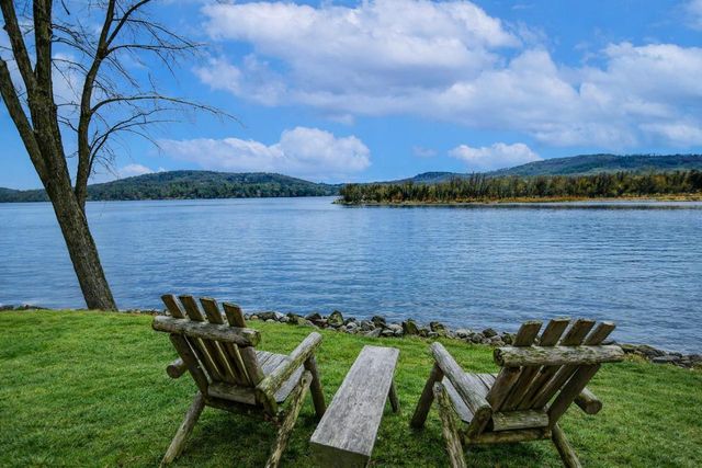 N3789 Tipperary Road, Poynette, WI 53955