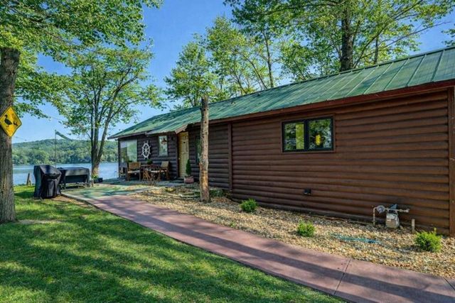 N3789 Tipperary Road, Poynette, WI 53955