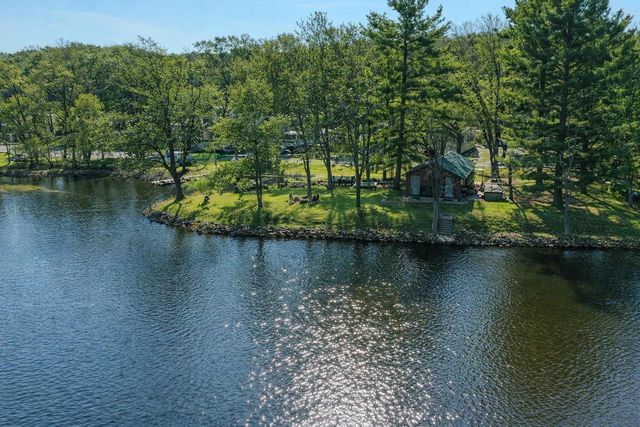 N3789 Tipperary Road, Poynette, WI 53955