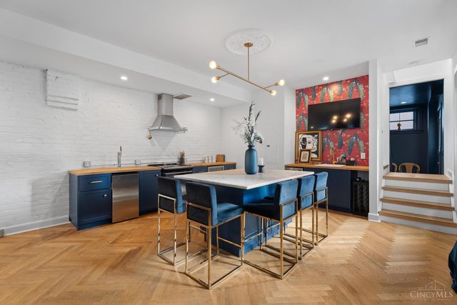 306 Grear Alley, Cincinnati, OH 45202