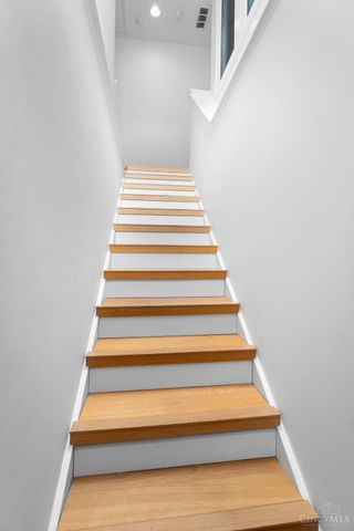 306 Grear Alley, Cincinnati, OH 45202