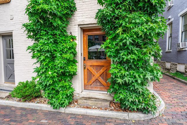 306 Grear Alley, Cincinnati, OH 45202