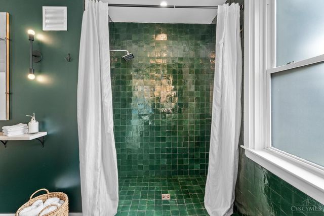 306 Grear Alley, Cincinnati, OH 45202