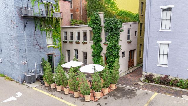 306 Grear Alley, Cincinnati, OH 45202