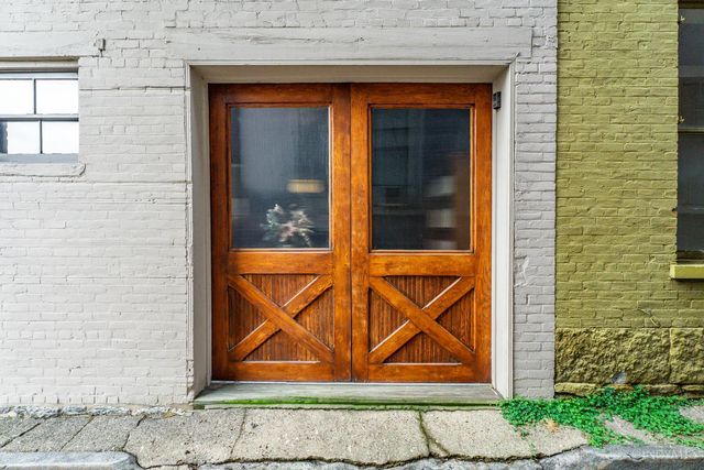 306 Grear Alley, Cincinnati, OH 45202