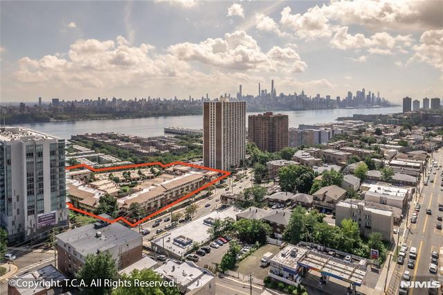 300 Gorge Road 62, Cliffside Park, NJ 07010