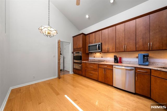 300 Gorge Road 62, Cliffside Park, NJ 07010