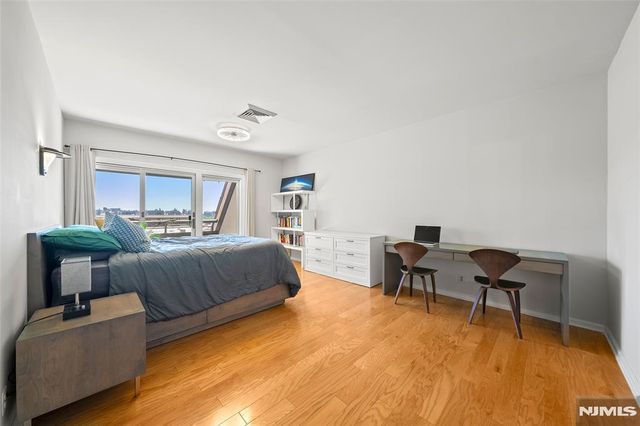 300 Gorge Road 62, Cliffside Park, NJ 07010