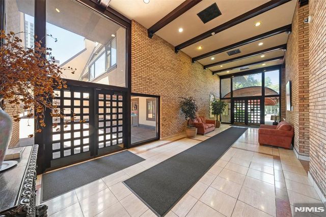 300 Gorge Road 62, Cliffside Park, NJ 07010