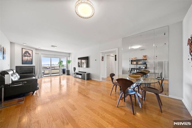 300 Gorge Road 62, Cliffside Park, NJ 07010