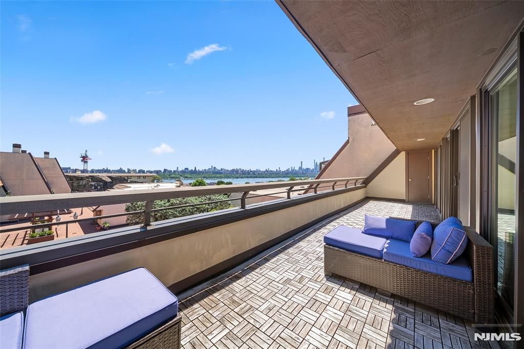 300 Gorge Road 62, Cliffside Park, NJ 07010