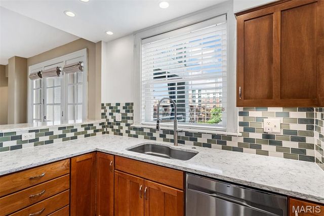 321 Belt Avenue 301, St Louis, MO 63112
