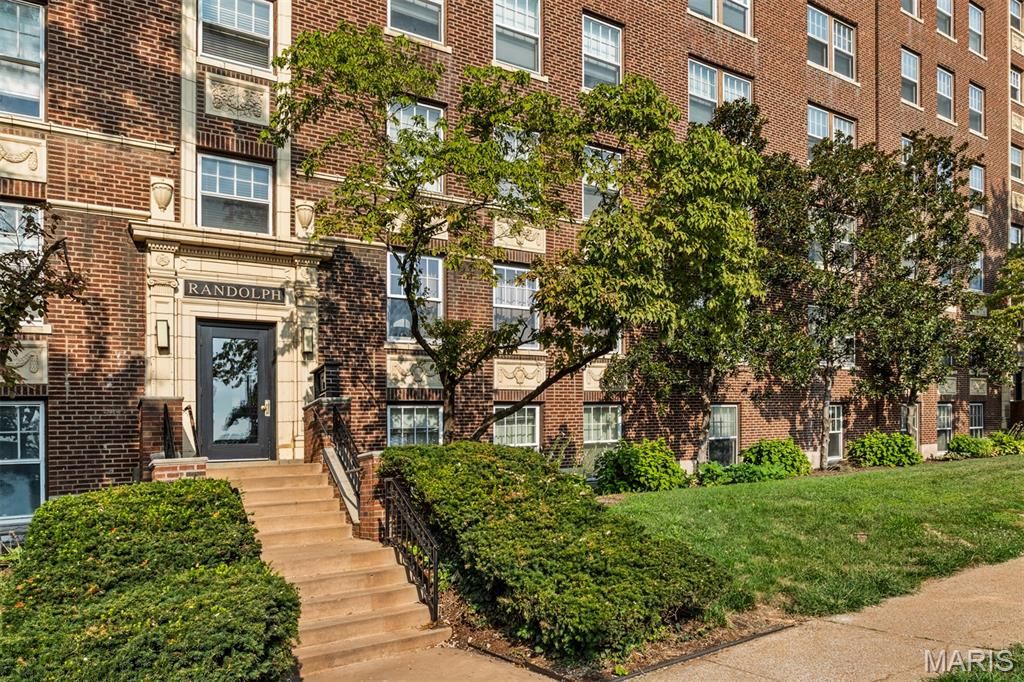 321 Belt Avenue 301, St Louis, MO 63112
