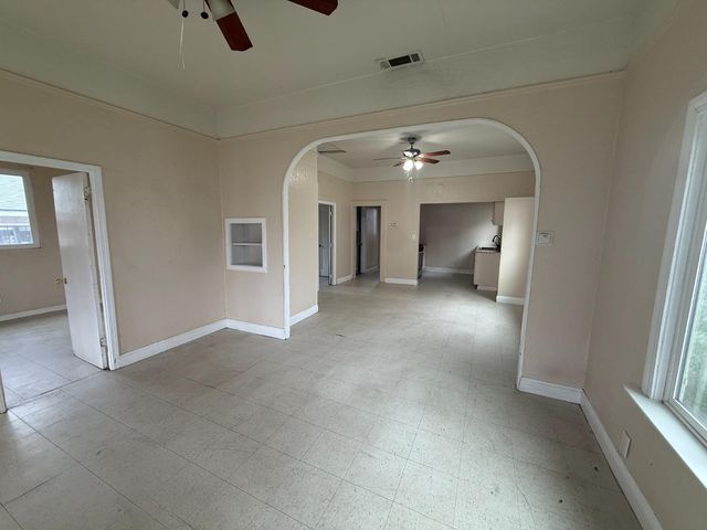 241 E Tuolumne Street, Fresno, CA 93706