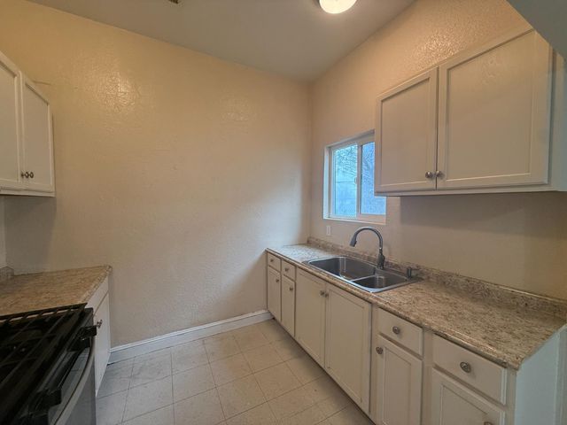 241 E Tuolumne Street, Fresno, CA 93706