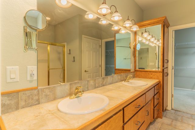 7 Resplandor Court, Hot Springs Village, AR 71909